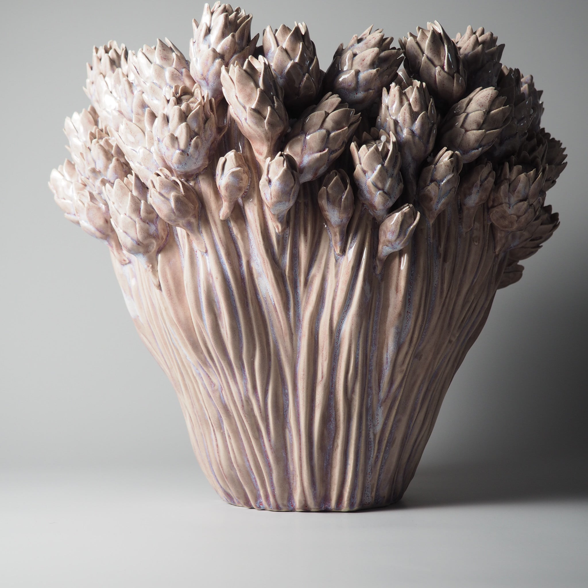 KERAMIK VASE PROTEA-ORNAMENT, ROSA, H 33,5 CM
