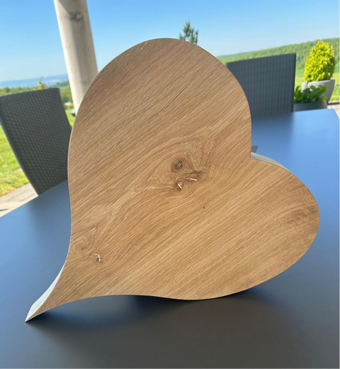 HOLZ-HERZ, EICHE, NATUR