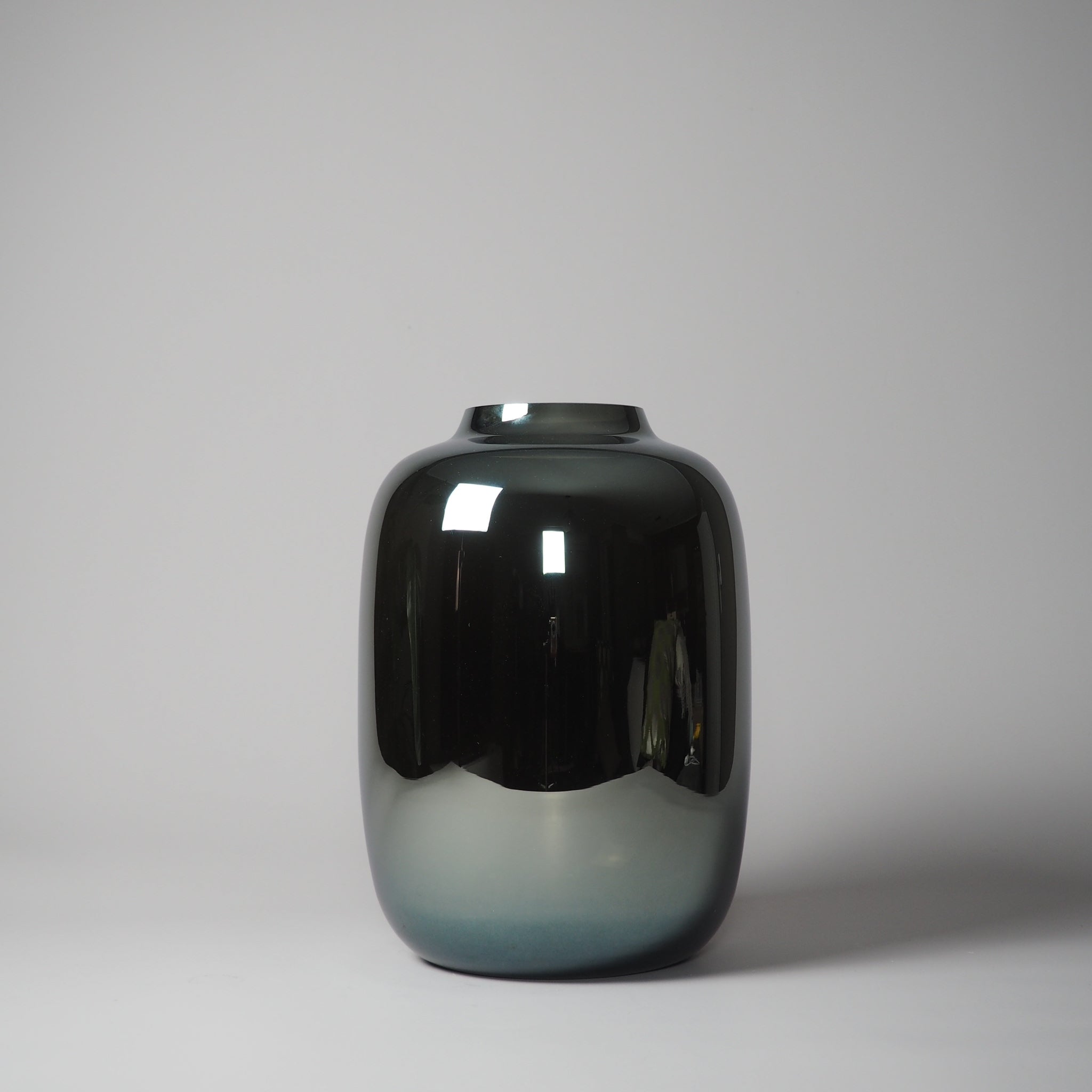 VASE ARTIC, GLOSSY GREY