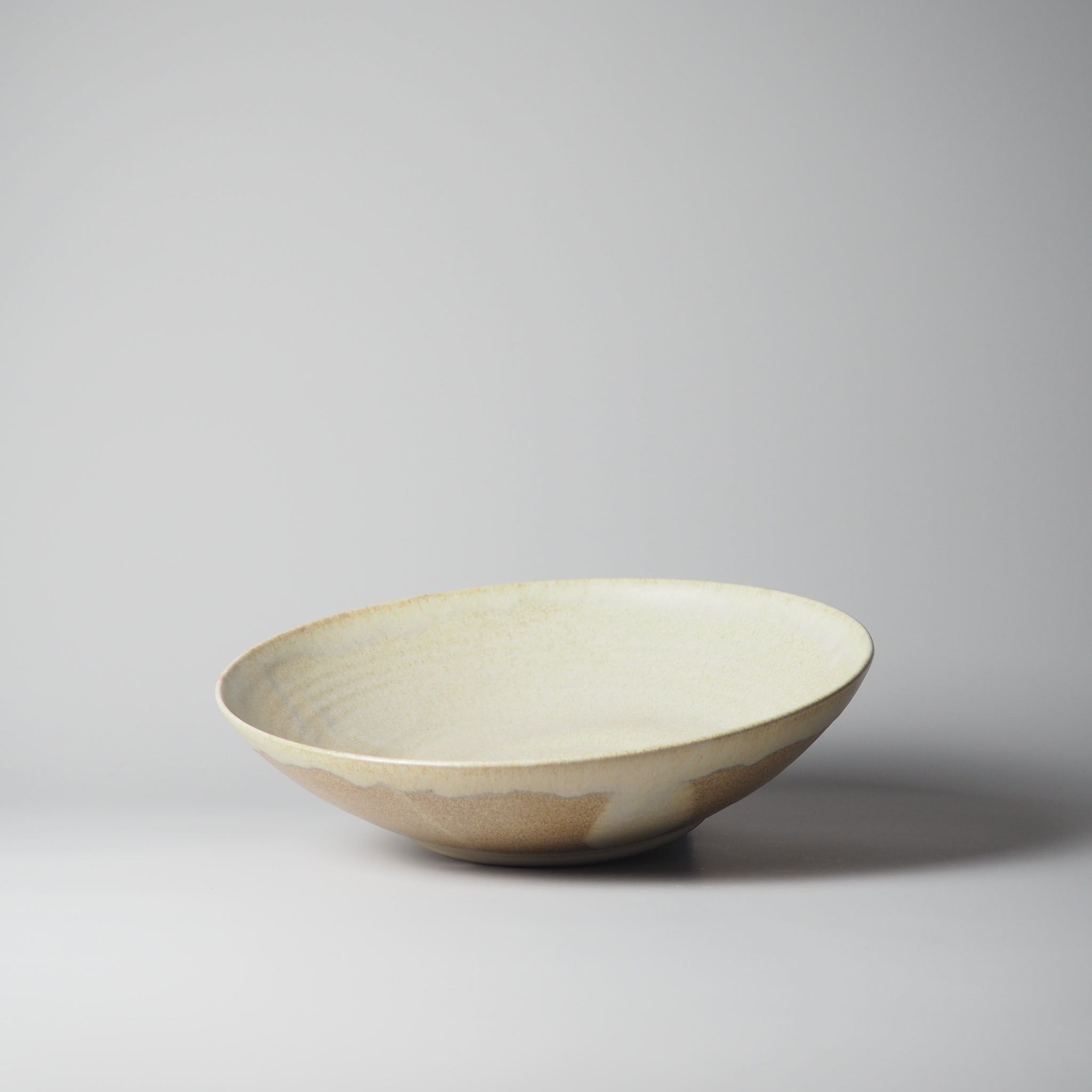 KERAMIK SALATSCHALE, KARAMELLBEIGE